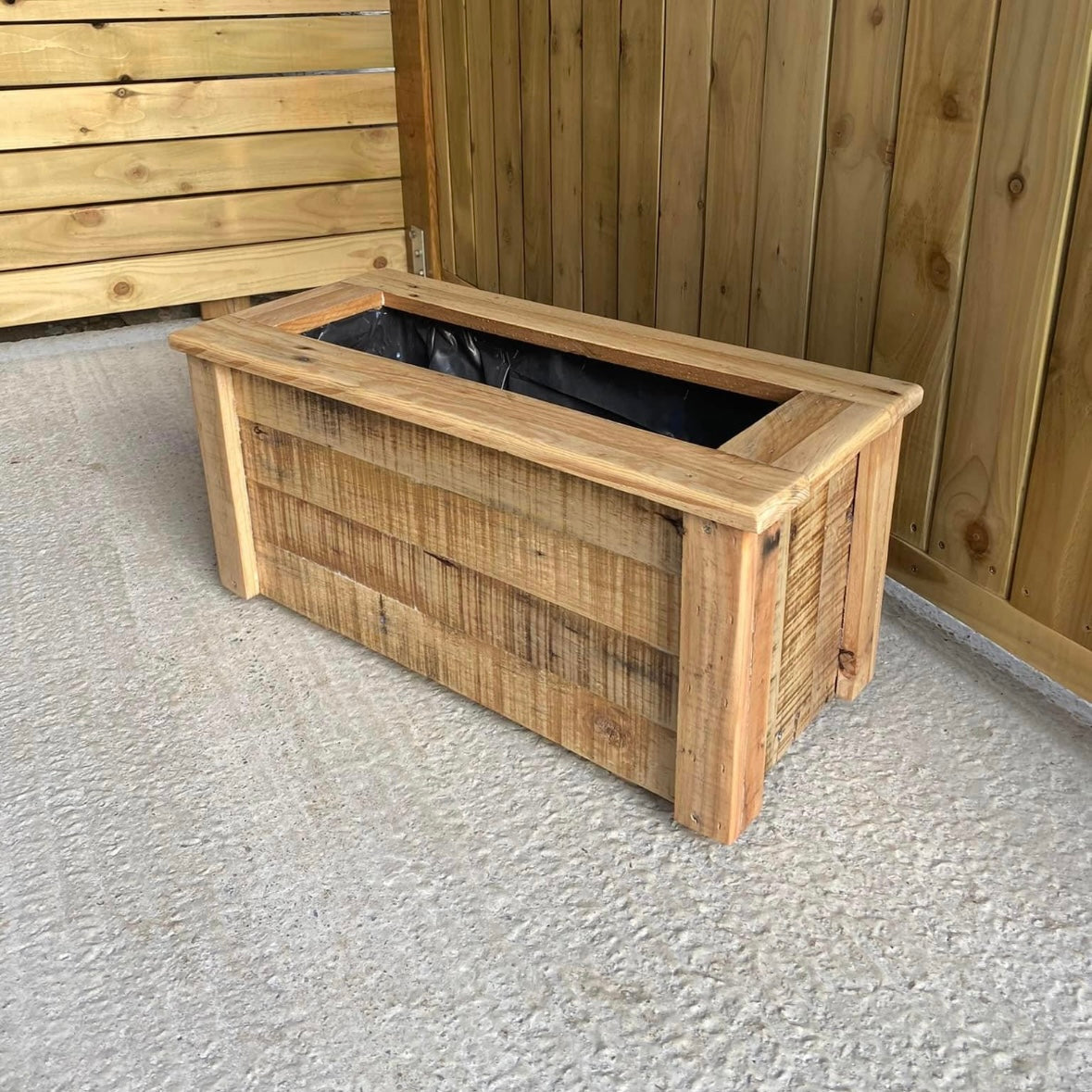 Rustic Wooden Planter Box - Discounted Garden Furniture UK – Bars at Home